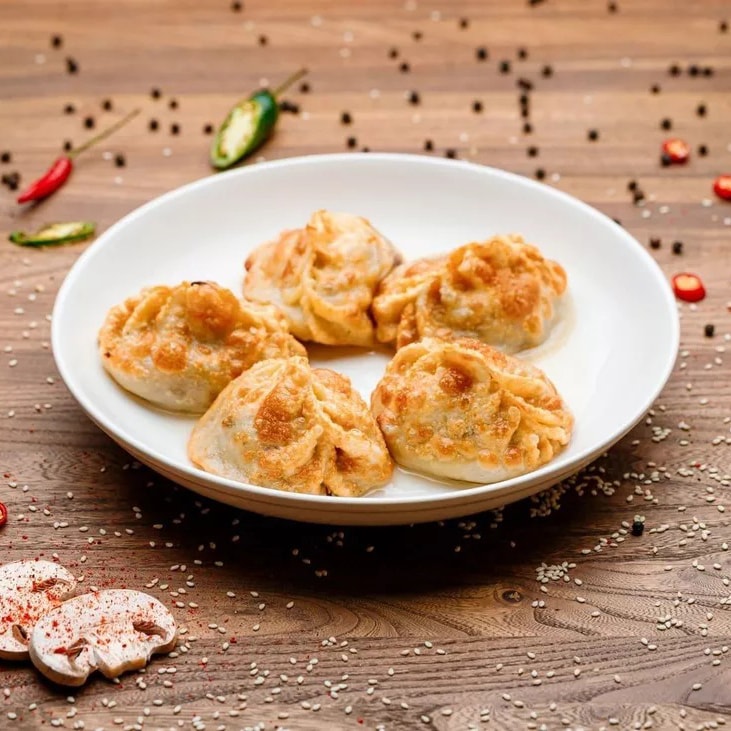 Basilic Манты жаренные с говядиной и картофелем